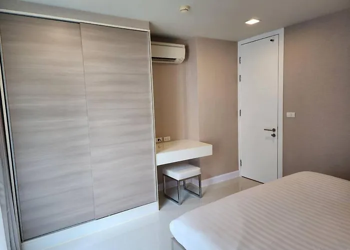 - Sukhumvit Soi 5 Bts Nana- Size 50m2 Bangkok